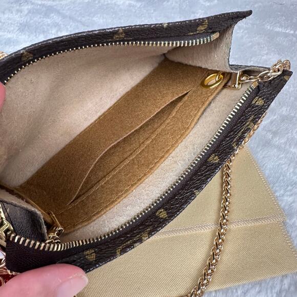 Louis Vuitton bucket bag Pouch PM or crossbody bag with chain & bag charm. - Picture 13 of 16